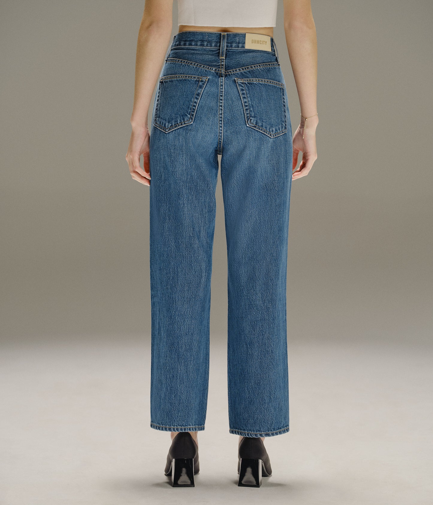 GIA - CROPPED STRAIGHT - BORROWED TIME